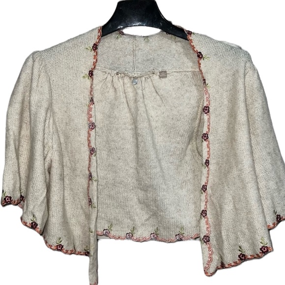 Anthropologie Sweaters - Knitted and Knotted by anthropologie cropped cardigan